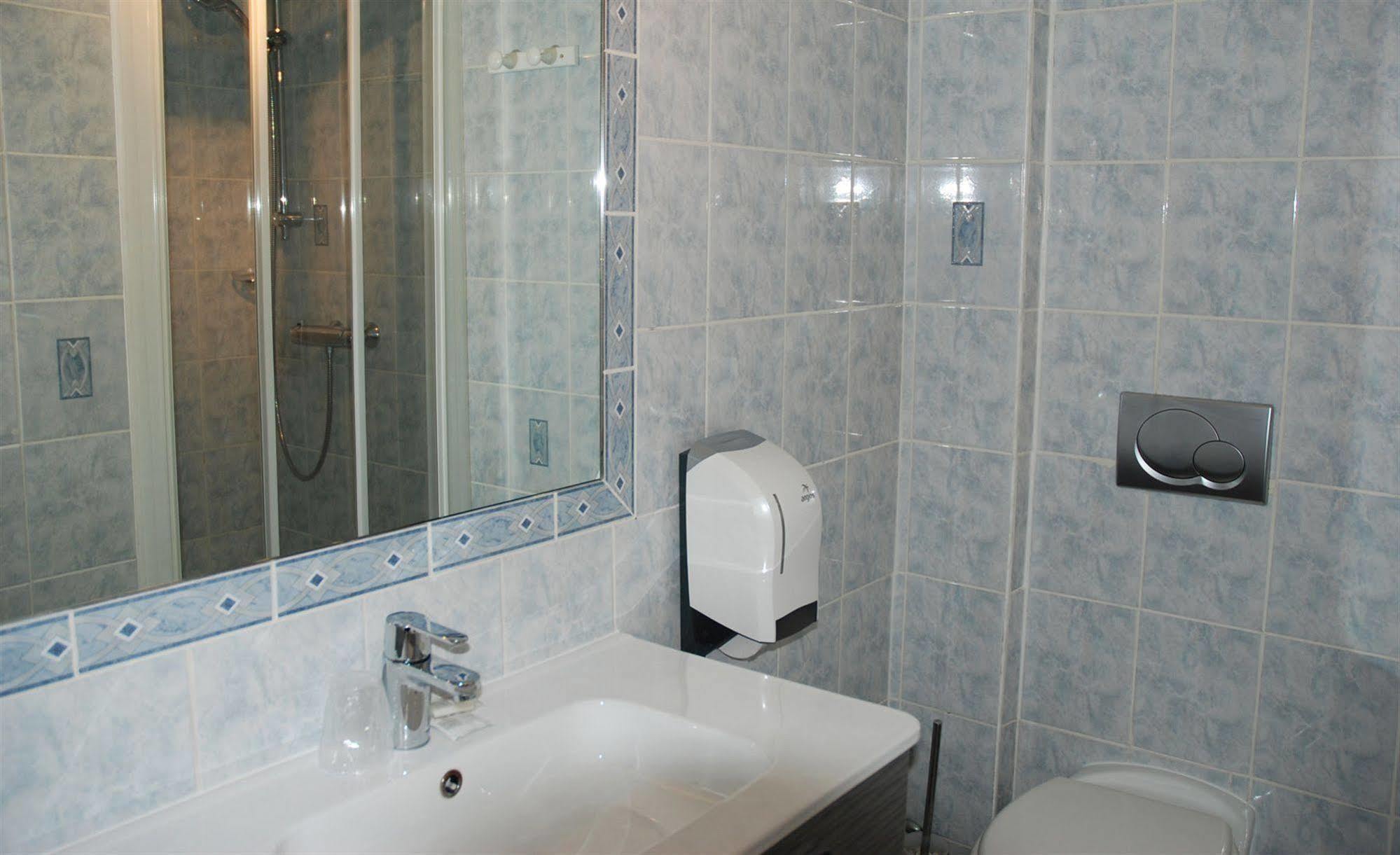 Hotel Champ Alsace อาเกอโน ภายนอก รูปภาพ