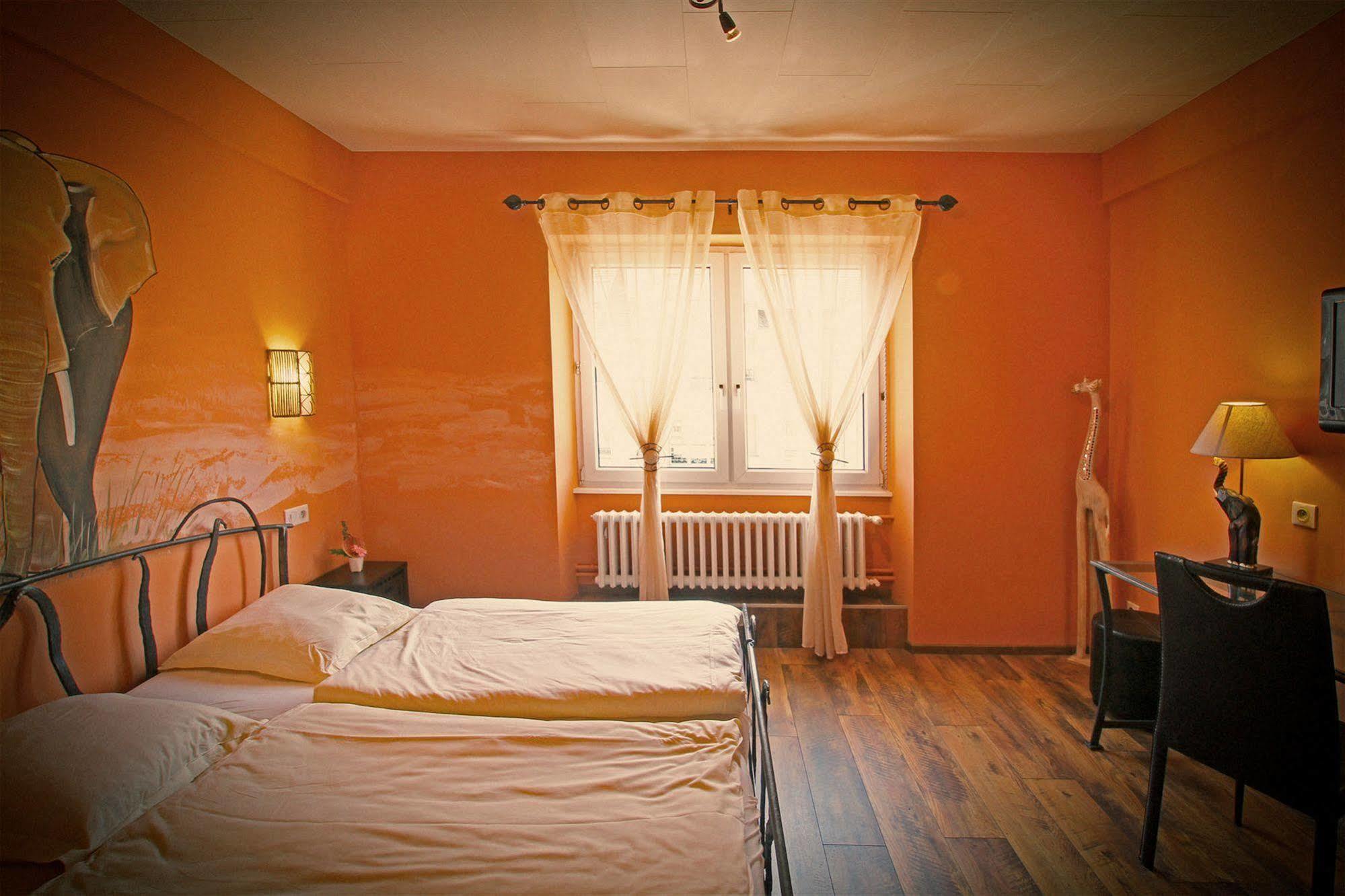 Hotel Champ Alsace อาเกอโน ภายนอก รูปภาพ