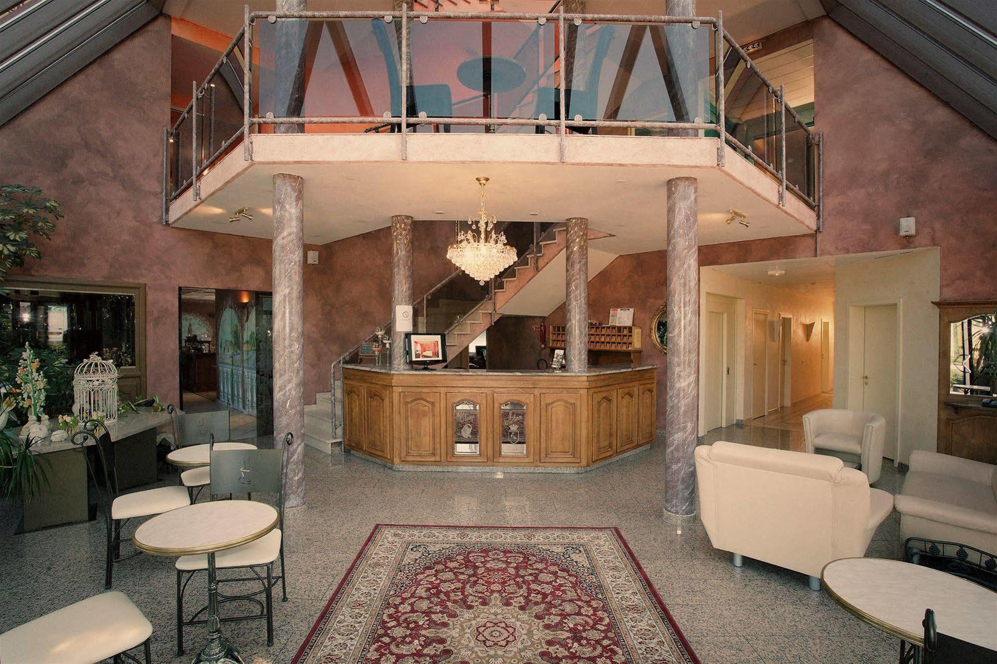Hotel Champ Alsace อาเกอโน ภายนอก รูปภาพ
